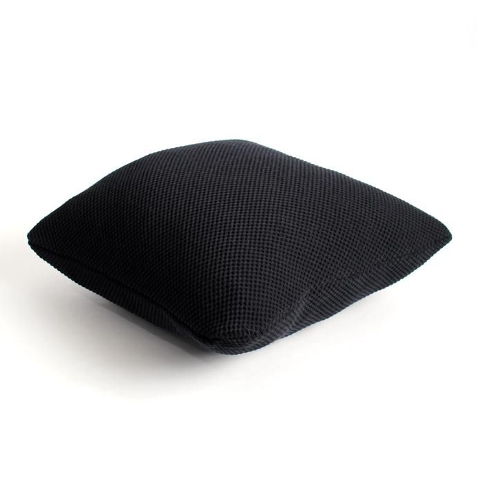 crepuscule crepuscule / ニットクッション - Black(ブラック)<img class='new_mark_img2' src='//img.shop-pro.jp/img/new/icons47.gif' style='border:none;display:inline;margin:0px;padding:0px;width:auto;' /> 02