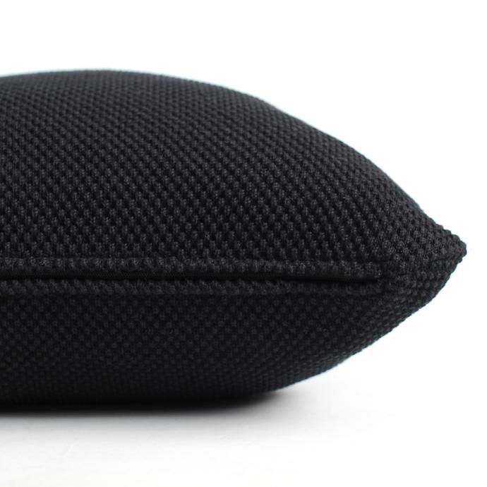 crepuscule crepuscule / ニットクッション - Black(ブラック)<img class='new_mark_img2' src='//img.shop-pro.jp/img/new/icons47.gif' style='border:none;display:inline;margin:0px;padding:0px;width:auto;' /> 02