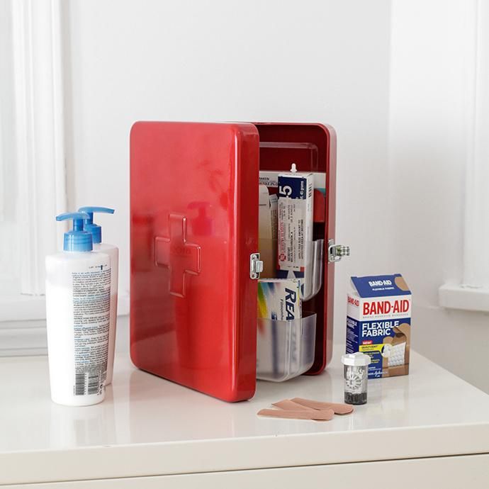 Other Brands Large First Aid Cabinet - White ラージファーストエイドキャビネット ホワイト<img class='new_mark_img2' src='//img.shop-pro.jp/img/new/icons47.gif' style='border:none;display:inline;margin:0px;padding:0px;width:auto;' /> 02