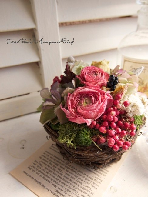 ラナンキュラスのバスケット ドライフラワーリース アレンジ Dried Flower Arrangement Peony ピオニー