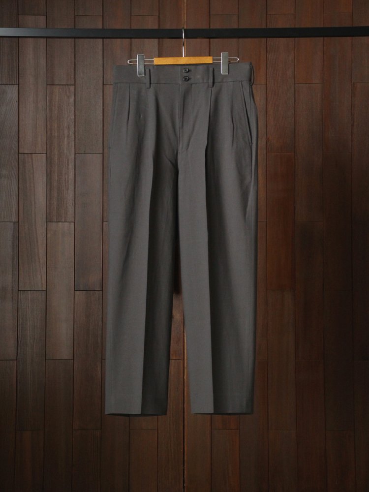 MARKAWARE｜DOUBLE PLEATED TROUSERS #CHARCOAL