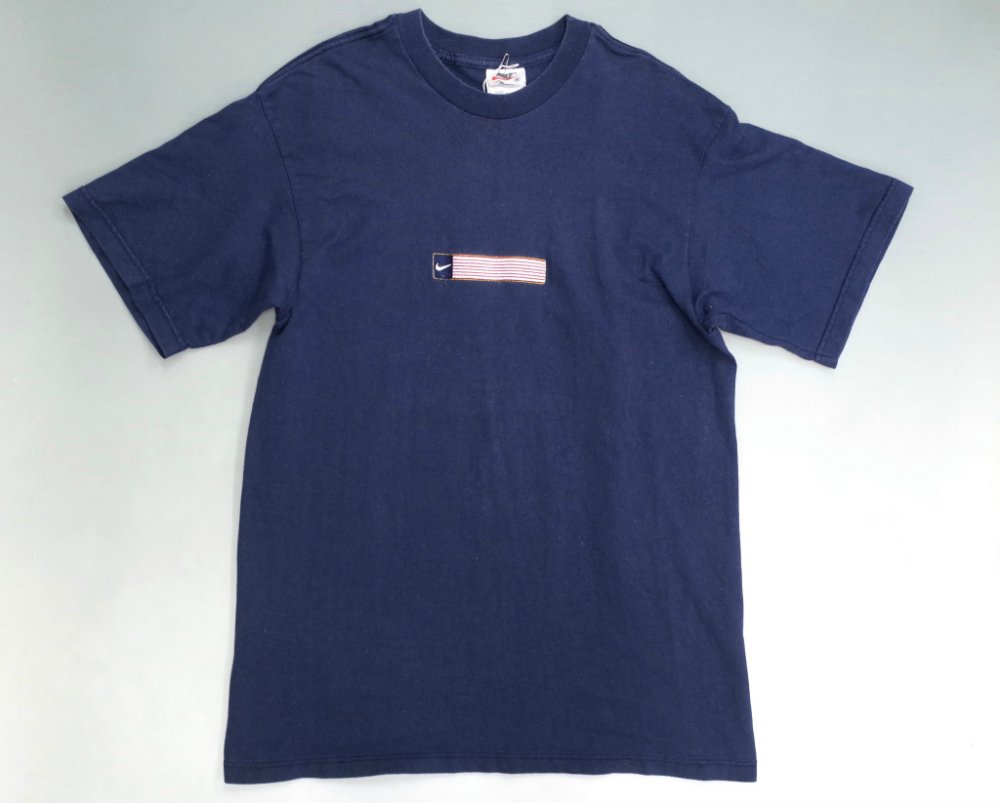 Vintage 90s Nike ナイキ フラッグ刺繍 Tシャツ Made In Usa Used