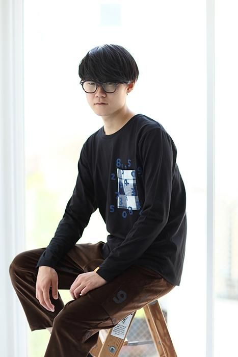 So Su U 長袖tシャツ 1枚でもインナーでも映える1着です So Su U 長袖tシャツ 1枚でもインナーでも映える1着です