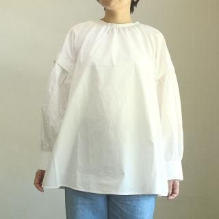 <img class='new_mark_img1' src='https://img.shop-pro.jp/img/new/icons1.gif' style='border:none;display:inline;margin:0px;padding:0px;width:auto;' />【秋冬新作】タイプライター袖ボリュームシャツ(ホワイト/ブラック/モカ)