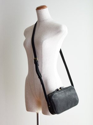 Yammart ヤマート rectangle shoulder bag black