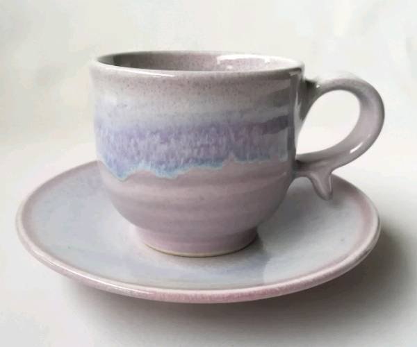ピンク色 薄紫色 のかわいいコーヒーカップ ソーサー