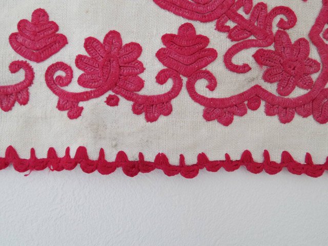 ルーマニア 刺繍 イーラーショシュ クロス 48X44 赤 Romania irasos embroidery