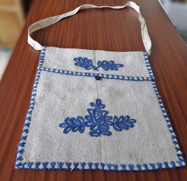 ルーマニア 刺繍  羊飼いの斜めがけビッグバッグ Romania irasos shepherd bag embroidery