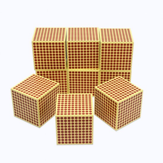 木製1000の立方体（9個入り） - モンテッソーリ教具専門店 Montehippo