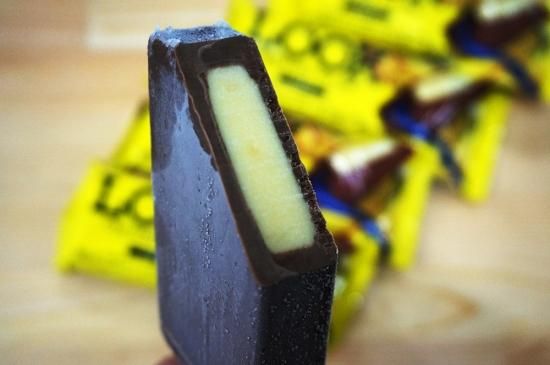 アイスメーカーの赤城乳業と不二家の共同開発の Look チョコレートアイスバー バナナ 全国のご当地アイスが買えるお店 通販サイト やまざと Com アイスメーカーの赤城乳業と不二家の共同開発の Look チョコレートアイスバー バナナ 全国のご当地アイスが買えるお店 通販サイト やまざと Com