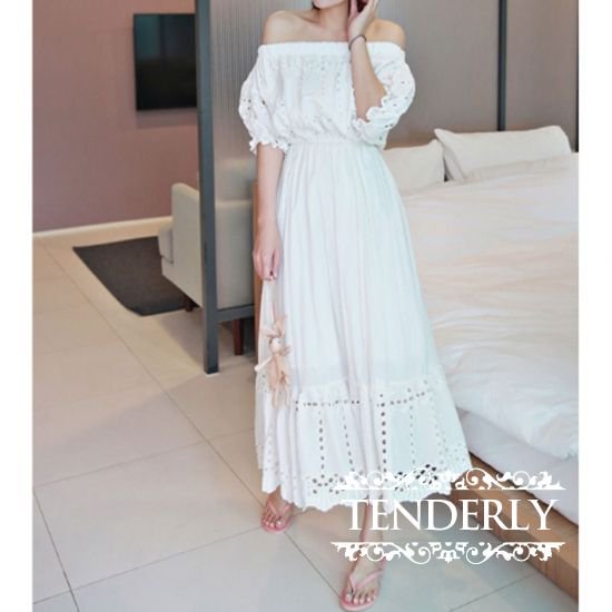 ビーチドレスにも オフショルダーコットンレース ロングワンピース 白 韓国プチプラパーティードレス通販 Tenderly Dress