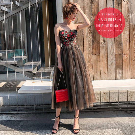 【即納】大人可愛い赤×黒 フラワー刺繍ベアトップドレス