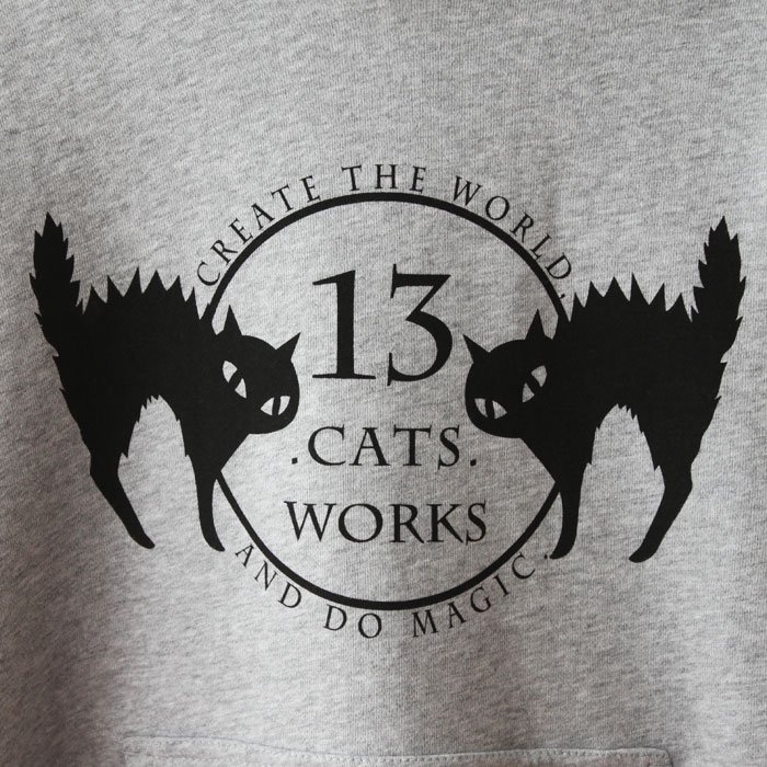 13.CATS.WORKSオリジナルTシャツ（ロゴ）<br />
