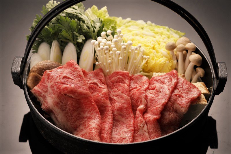 鳥取和牛すき焼き赤身肉調理写真